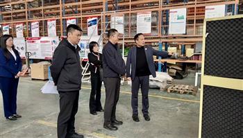 深化区域协同 共谋产业发展 — 成都青白江区人民政府考察团莅临信然集团徐州工厂洽谈合作事宜